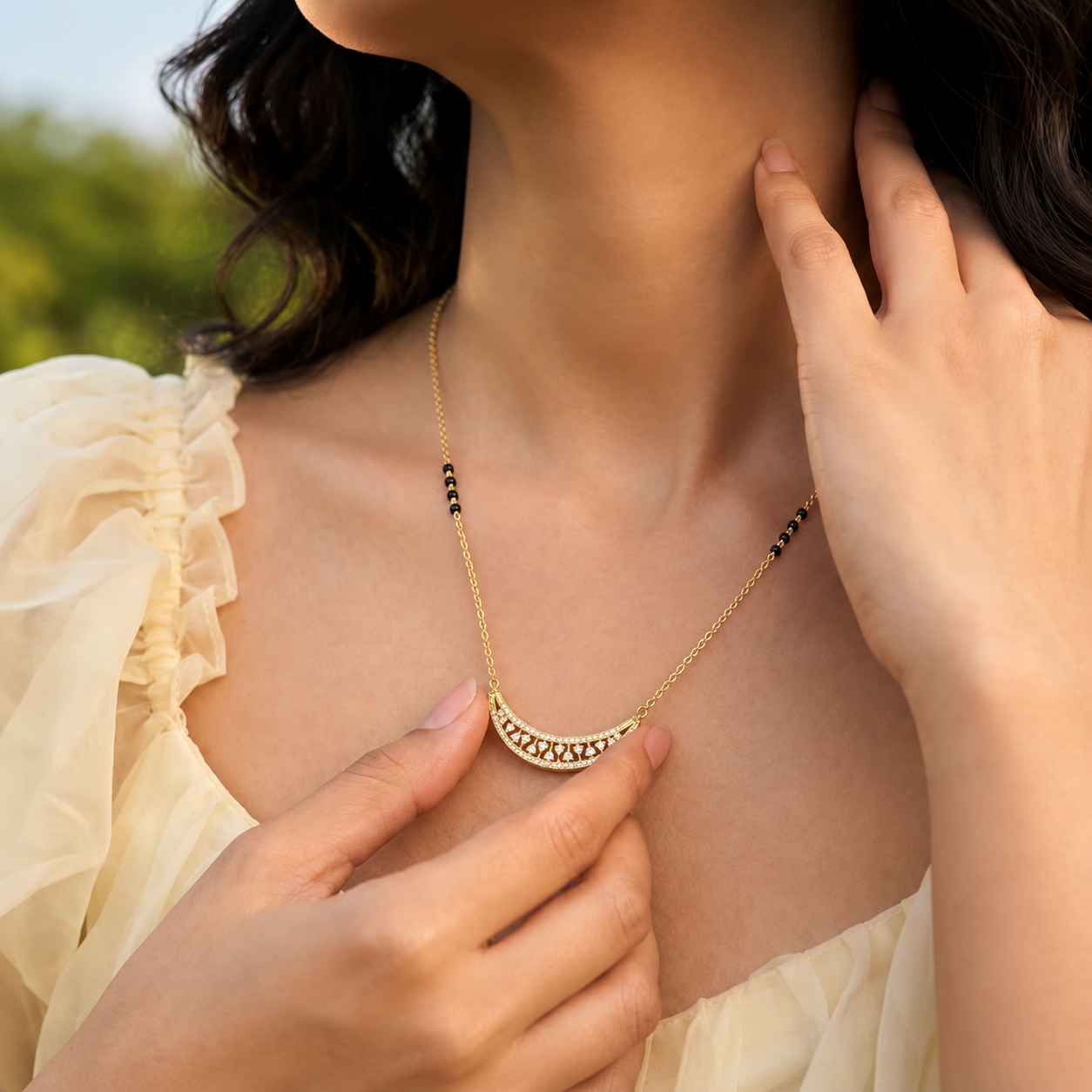 Curved Diamond Pattern Mangalsutra