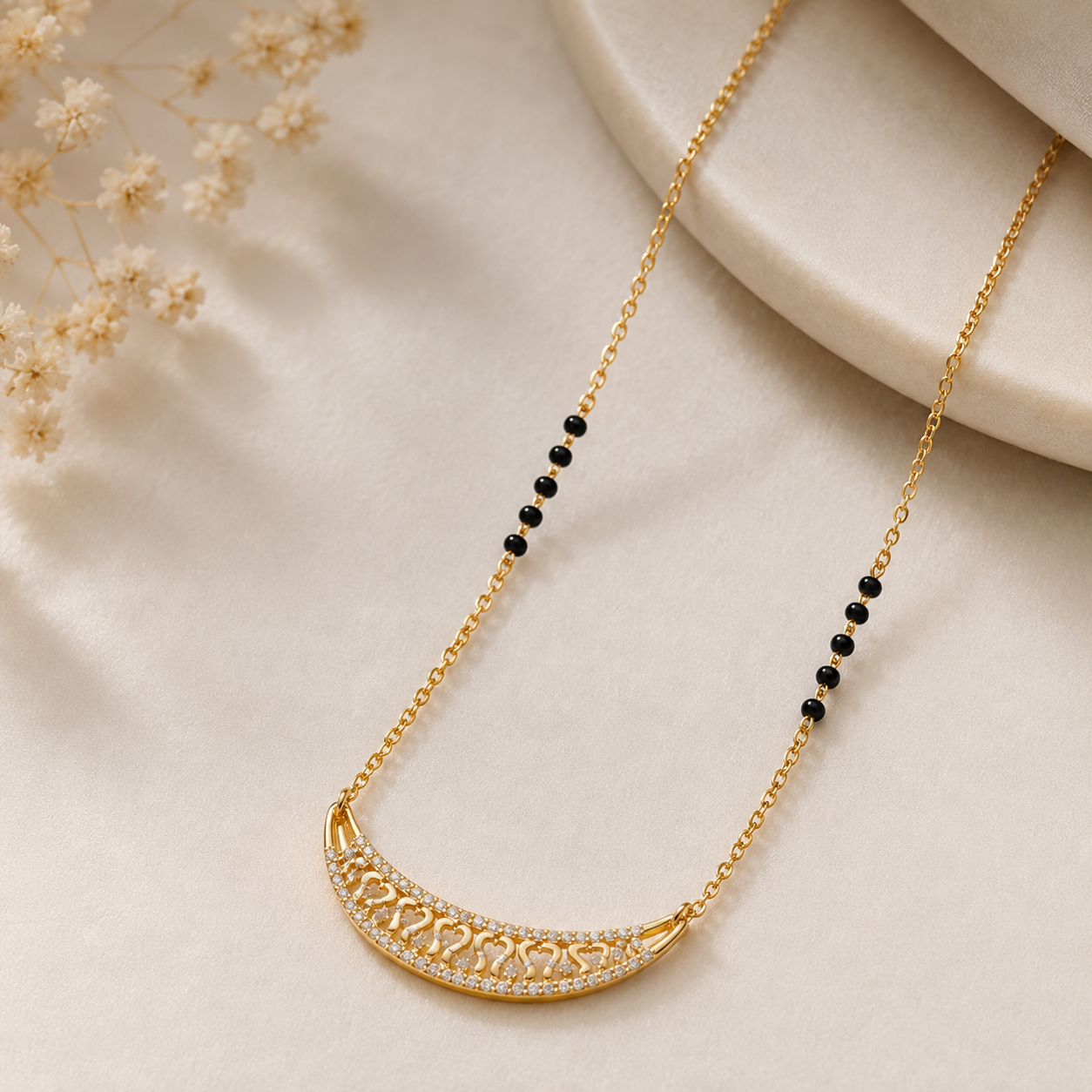 Curved Diamond Pattern Mangalsutra