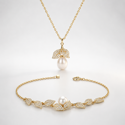 Golden Leaf Pendant Set