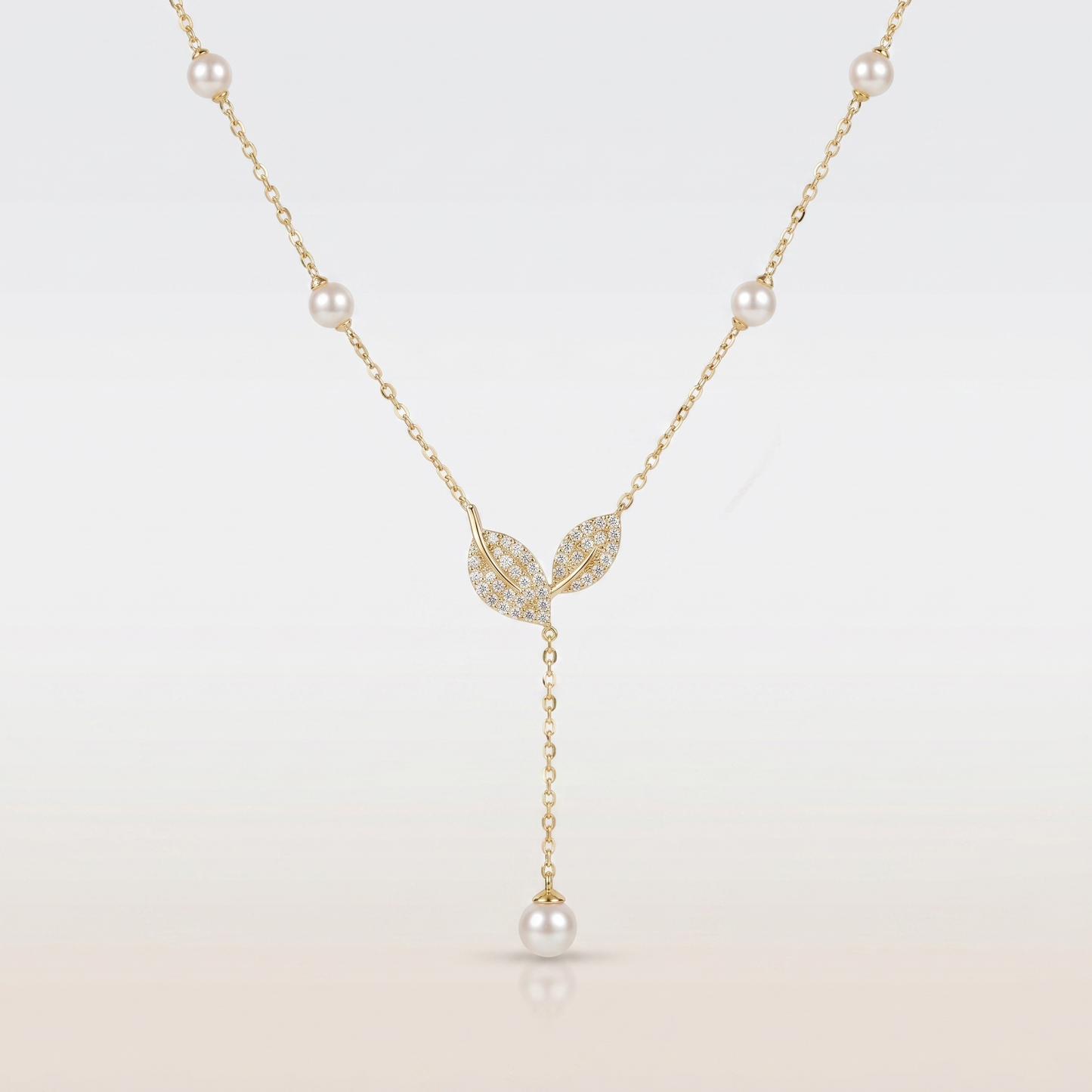 Elara Leaf Pearl Necklace
