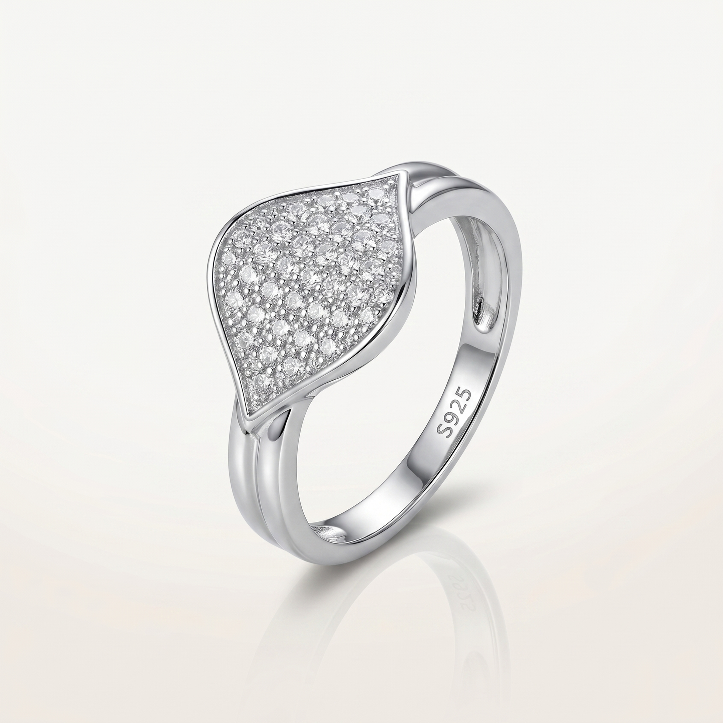 Luna Wave Ring