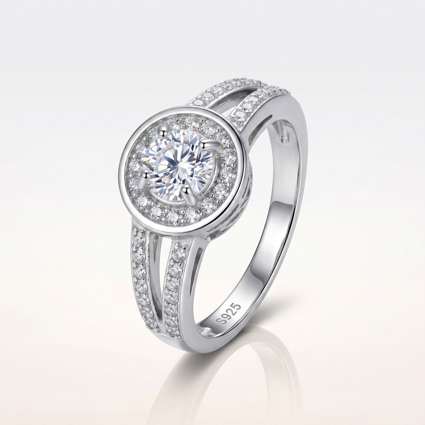 Regalia Round Ring