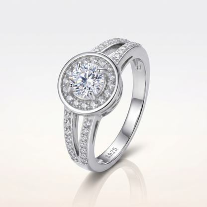 Regalia Round Ring