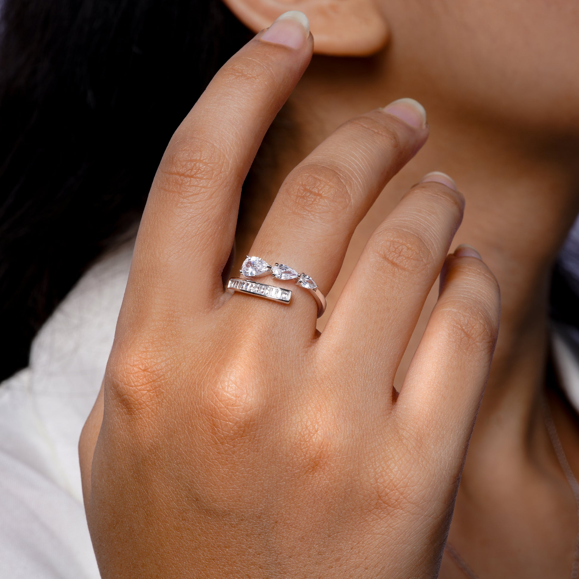Aurora Curve Ring
