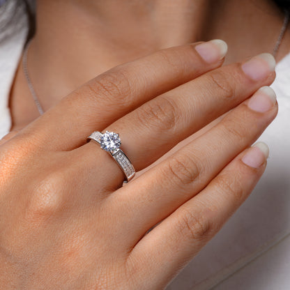 Eterna Brilliance Solitaire Ring Online