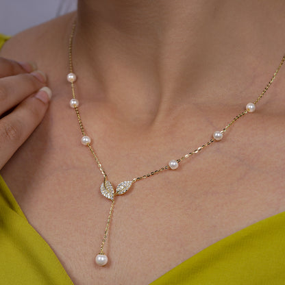 Elara Leaf Pearl Necklace