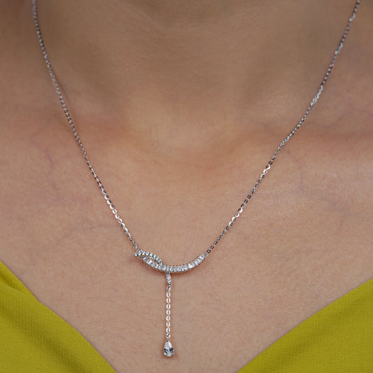 Elara Curve Drop Necklace