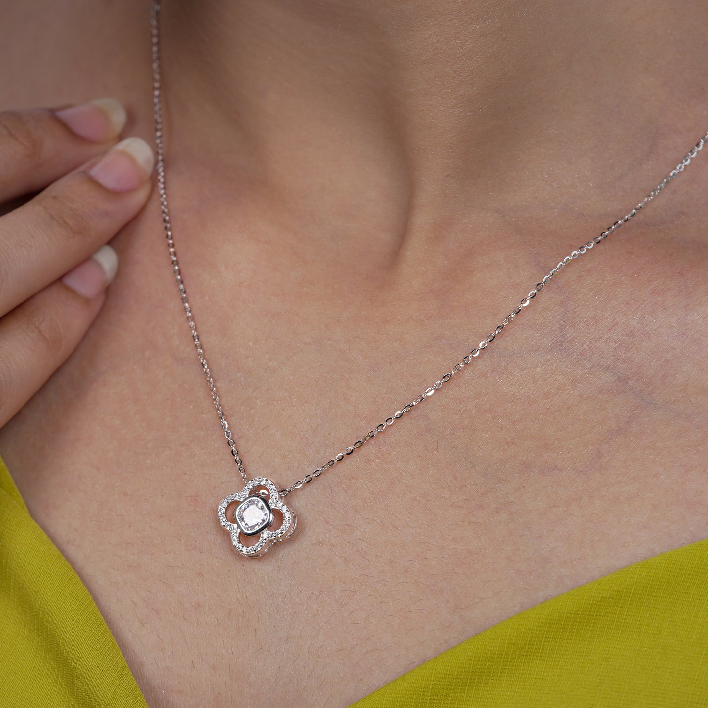 Lumora Bloom Necklace