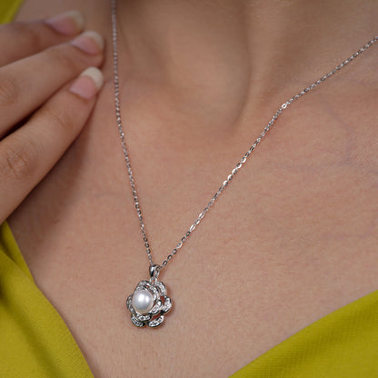 Aurelia Pearl Bloom Necklace