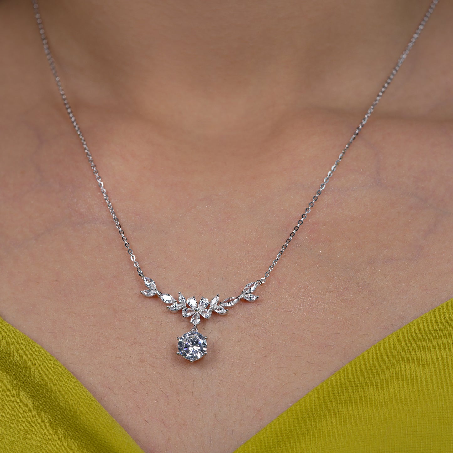 Buy Arya Floral Radiance Necklace