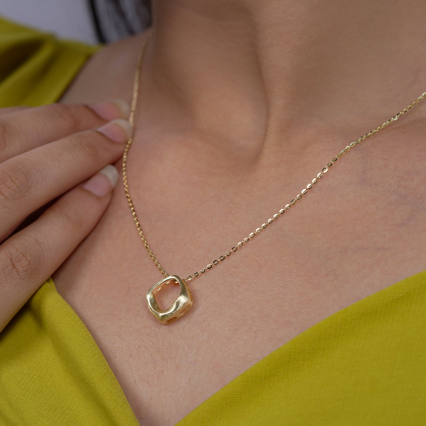 Organic Loop Chain Necklace