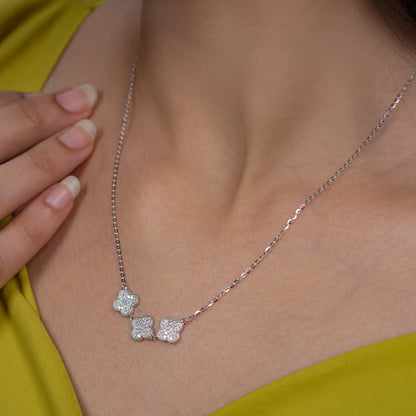 Triple Gleam Clover Chain