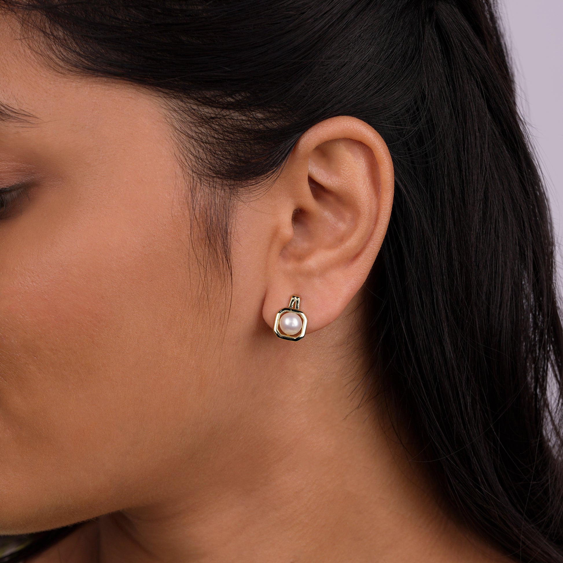 Aurelia Vintage Pearl Stud Earrings

