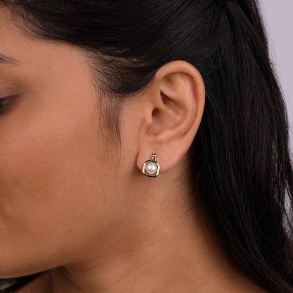 Aurelia Vintage Pearl Stud Earrings

