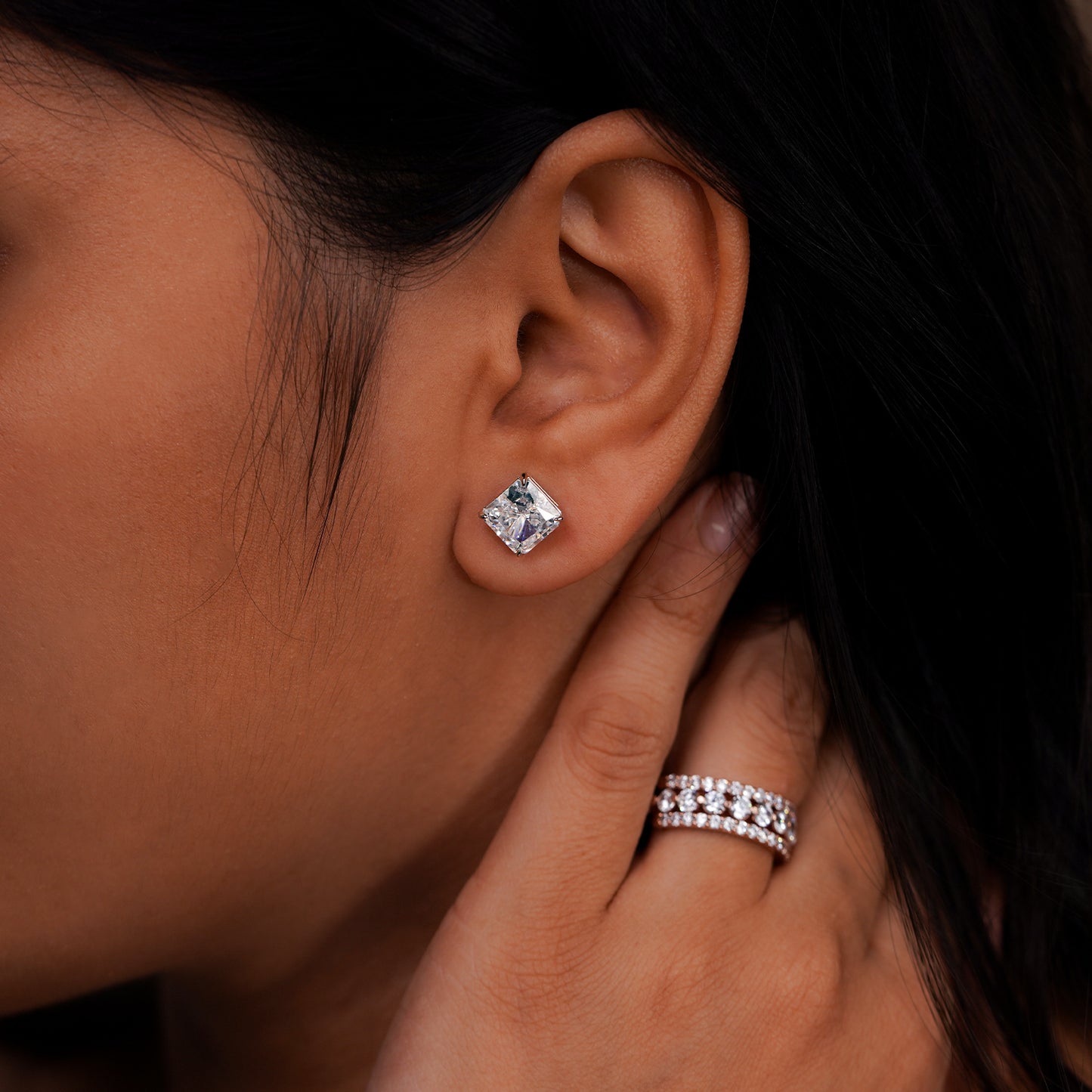 EleganceSquare Classic Solitaire Stud Earrings