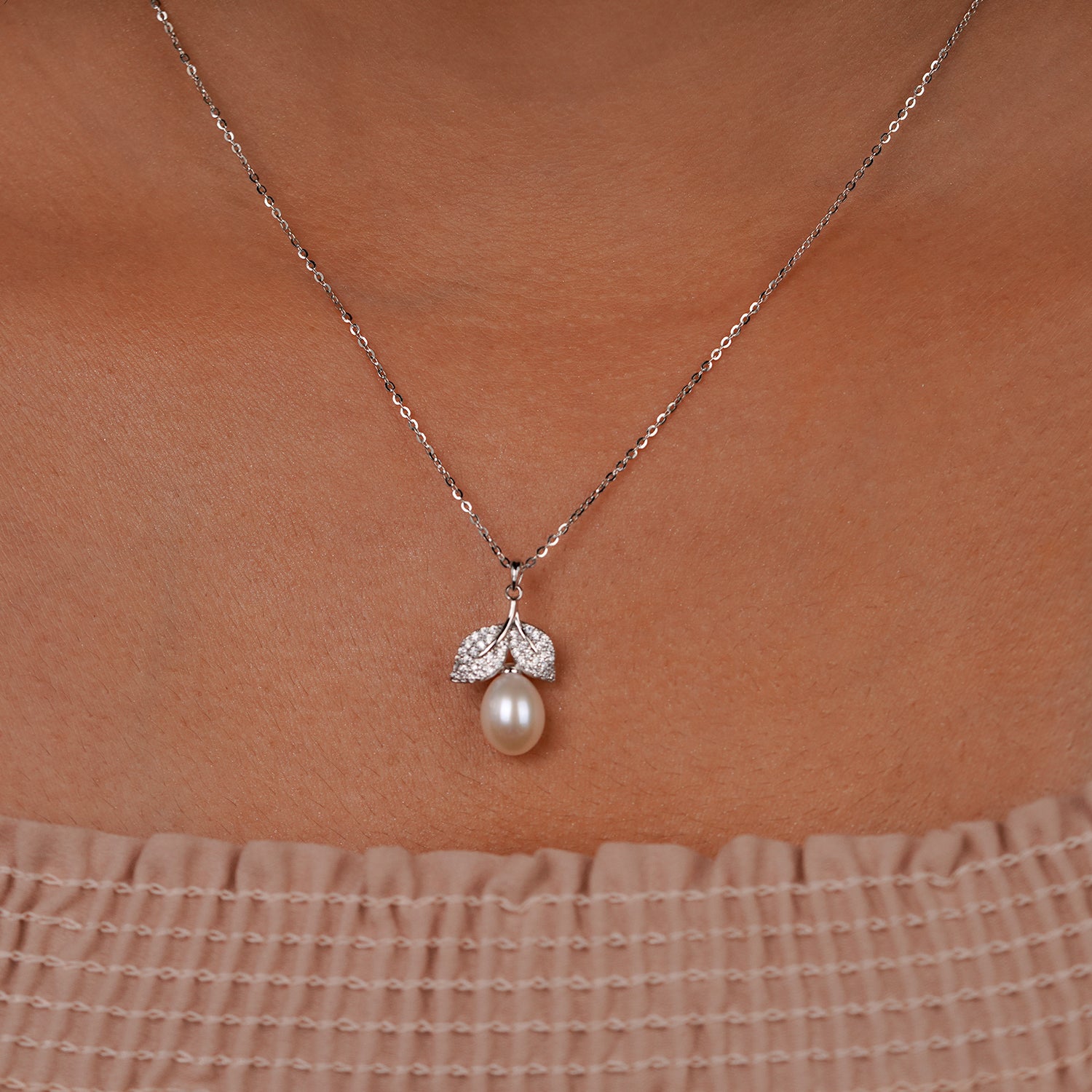Elegance LeafDrop Pearl Diamond Pendant Necklace
