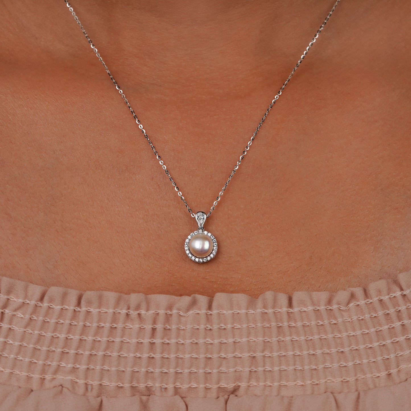 Aurora Halo Pearl & Diamond Pendant Necklace