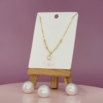 Grace Pearl Pendant Necklace