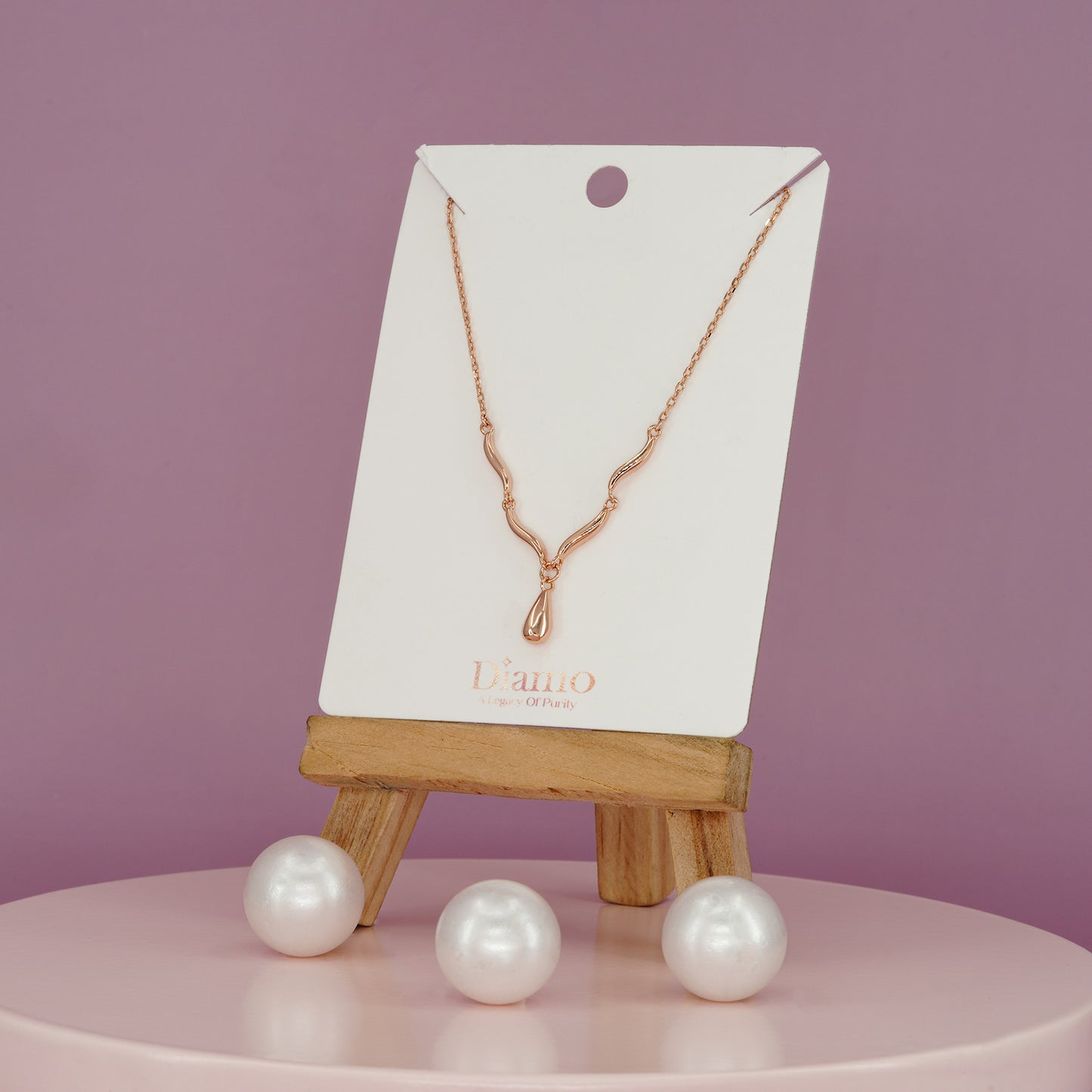 Teardrop Curve Elegance Necklace
