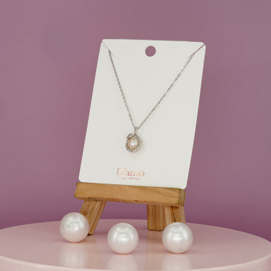 Lustria Pearl Elegance Pendant Necklace
