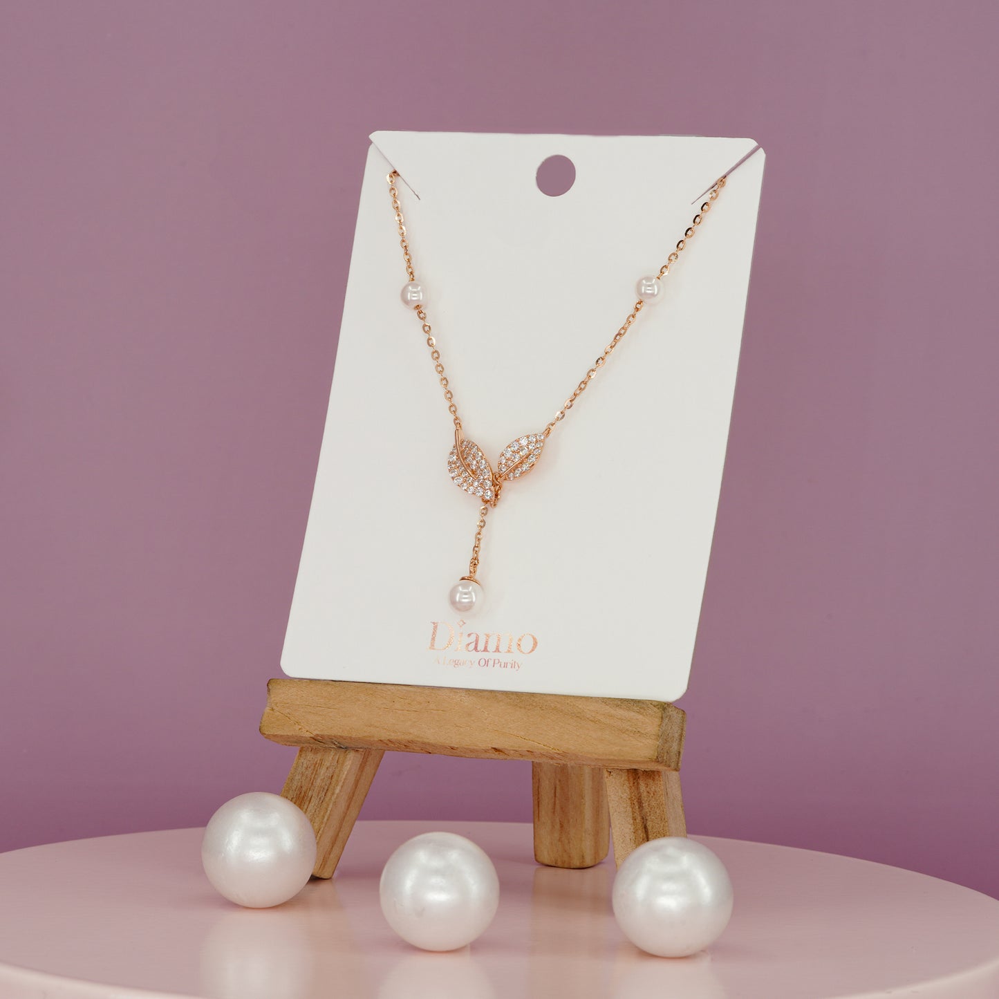 Elara Leaf Pearl Necklace