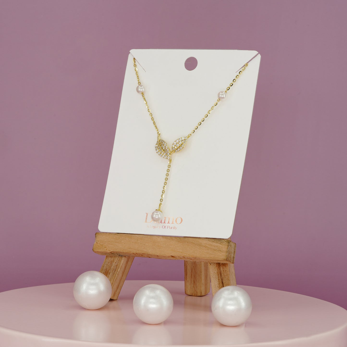 Elara Leaf Pearl Necklace