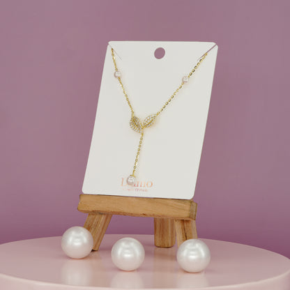 Elara Leaf Pearl Necklace