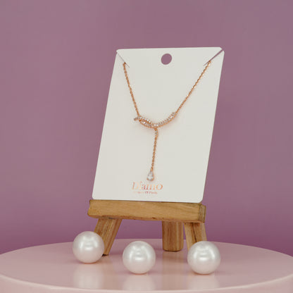 Elara Curve Drop Necklace