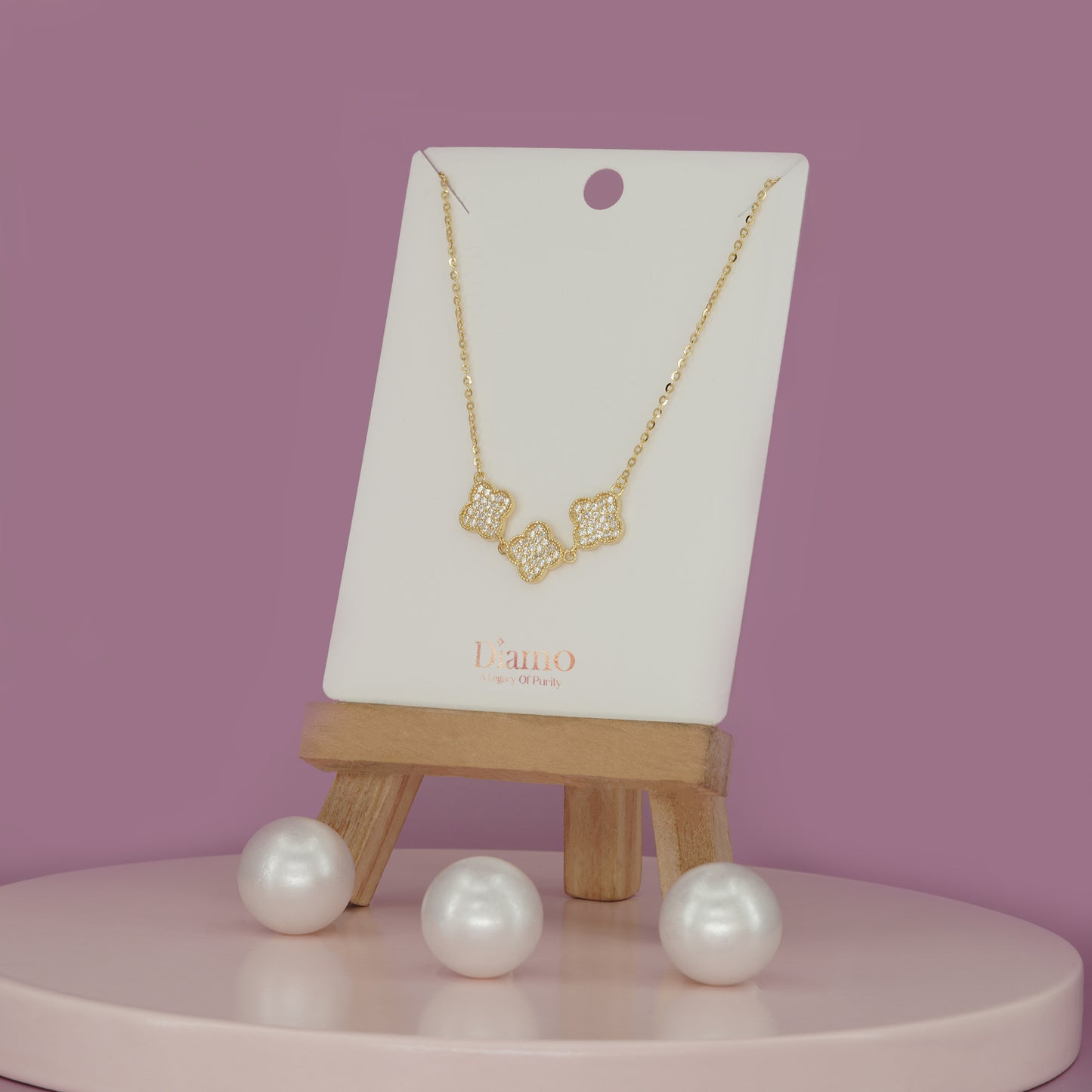Triple Gleam Clover Chain