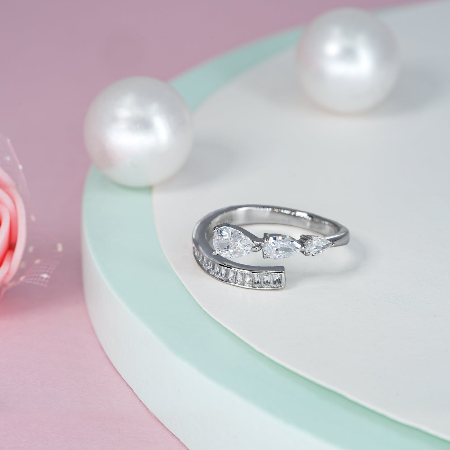 Aurora Curve Ring