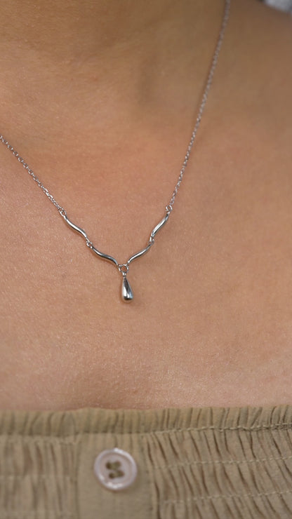 Teardrop Curve Elegance Necklace