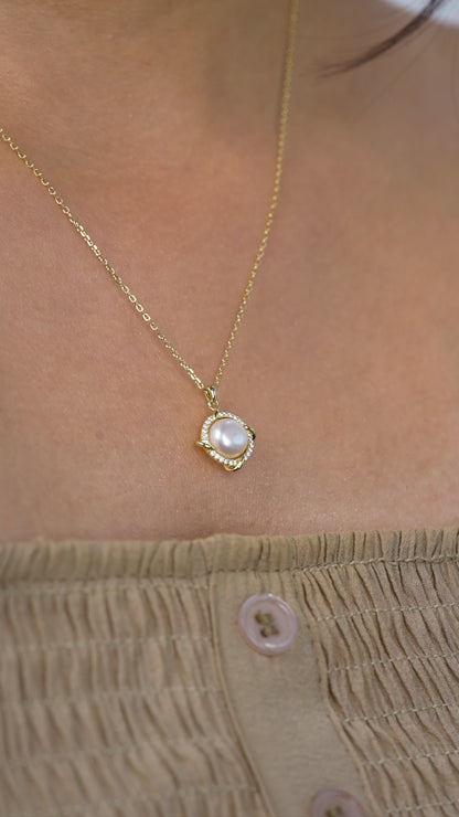 Aurelia Halo Pearl Set