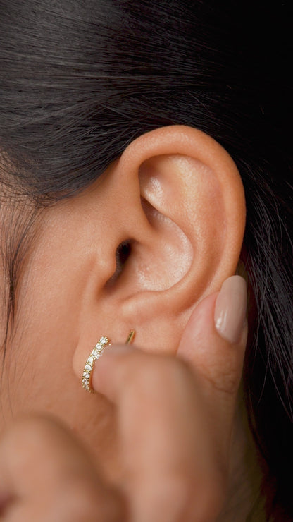 Pear Twist Ear Cuff