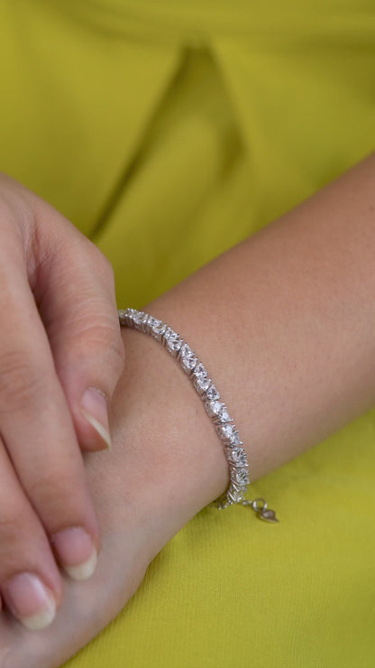 Tennis Heart Gleam Bracelet