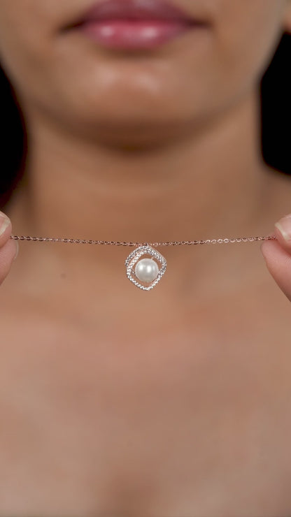 Elegant Pearl Halo Necklace